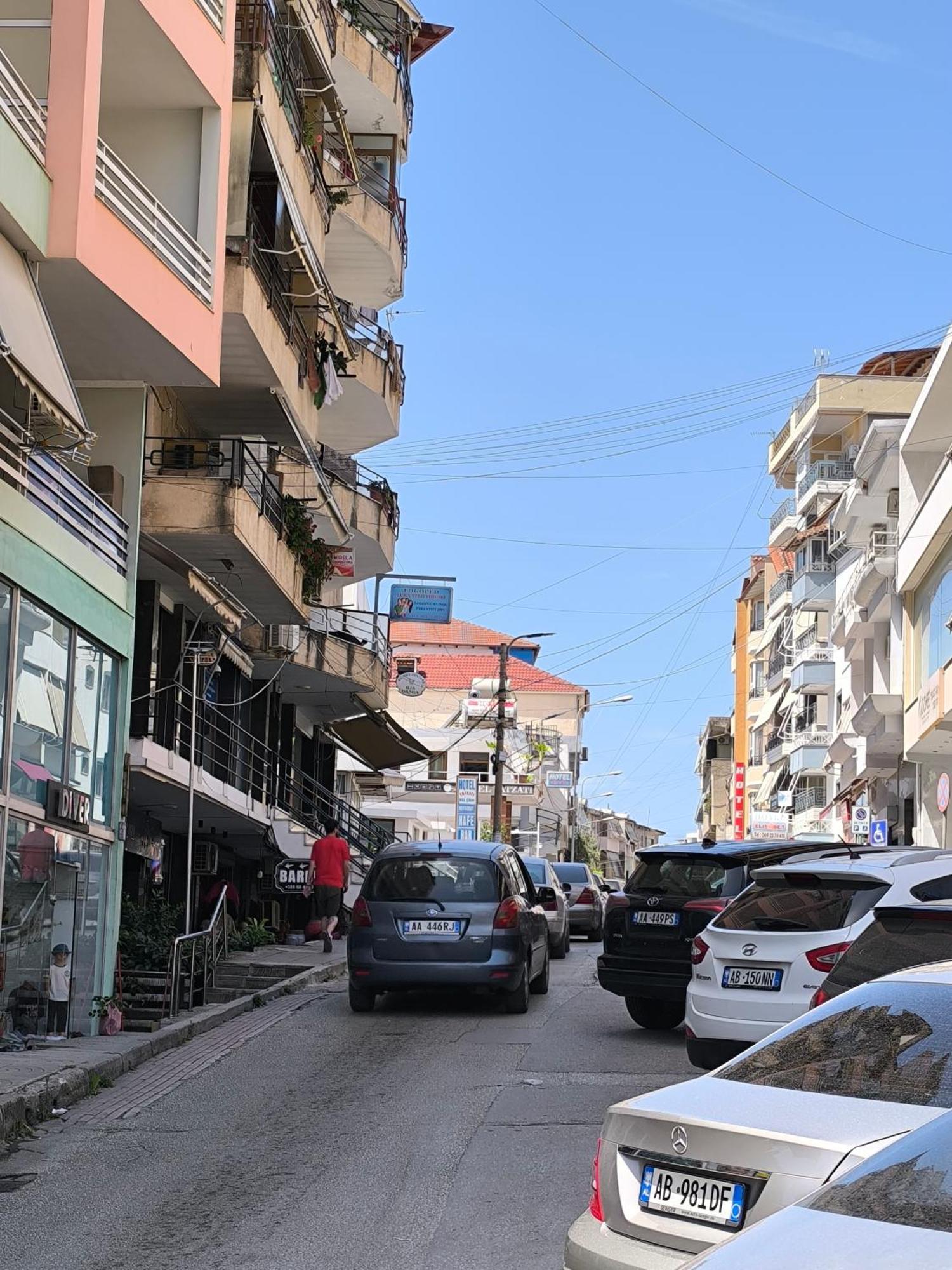 Marinela Apartment Sarandë Esterno foto
