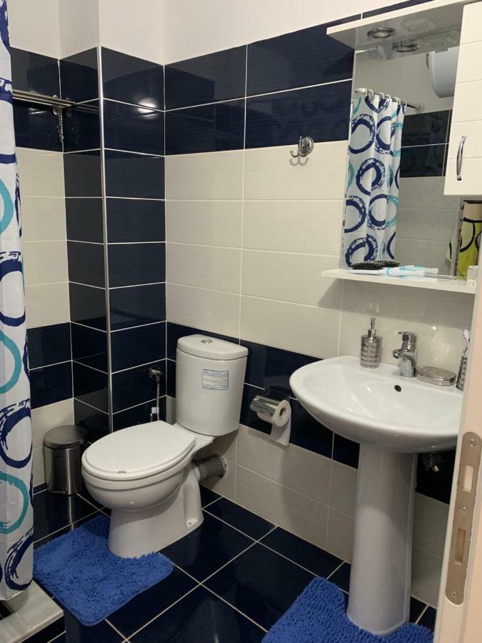 Marinela Apartment Sarandë Esterno foto